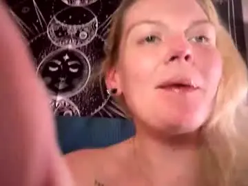 Chaturbate Live Sex Cam of dickeddownsouth