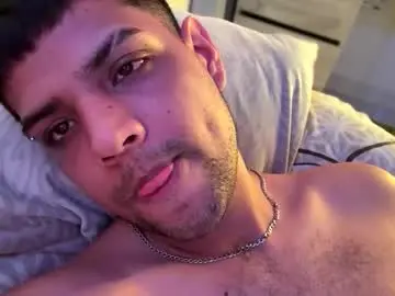 Chaturbate Nude Webcam of clarentz_baileys