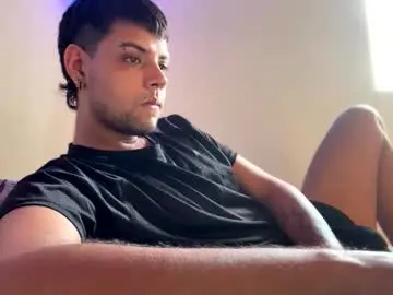 Chaturbate Sex Cam of clarentz_baileys
