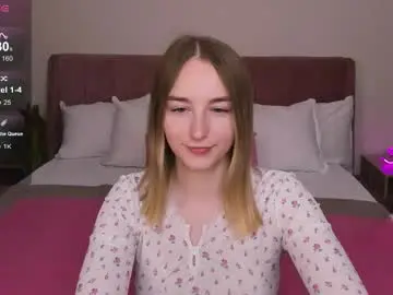 Chaturbate Live Sex Cam of shy__polly