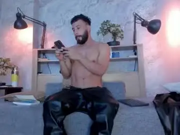 Chaturbate Watch Live Sex Cams of bruno_woods