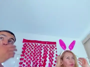 Chaturbate Live Sex Cam of couple_sexi01