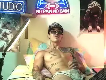 Chaturbate Watch Live Sex Cams of yeisoncastellanos1999