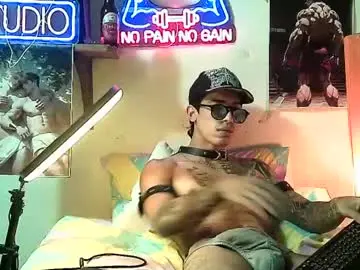 Chaturbate Live Sex Cam of yeisoncastellanos1999