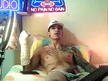 Chaturbate Live Sex Cam of yeisoncastellanos1999