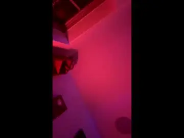 Chaturbate Nude Webcam of mikkah7