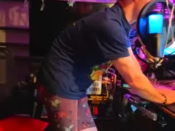 Chaturbate Adult Video Chat of str8foryouguy