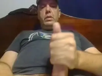 Chaturbate Free Porn Cam of sullydog48