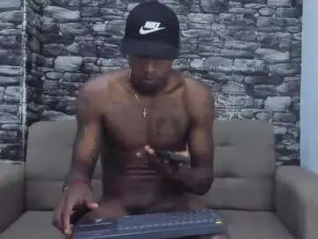 Chaturbate Sex Cam of hot_golden_black