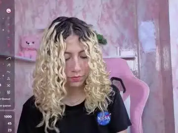 Chaturbate Free Porn Cam of aribunnie