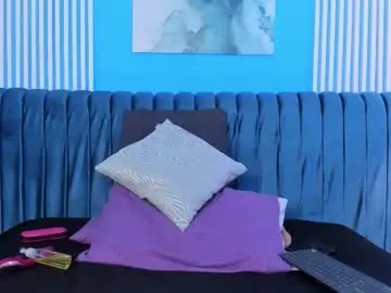 Chaturbate Live Sex Cam of ariannaliss