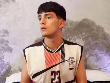 Chaturbate Free Porn Cam of axel_draven