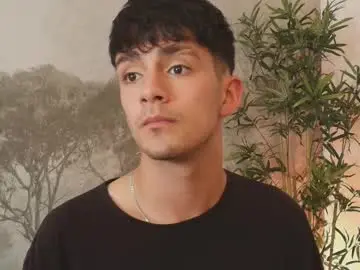 Chaturbate Best live sex cam show of axel_draven