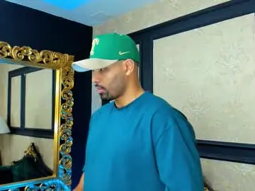 Chaturbate Live Sex Cam of logansimmons