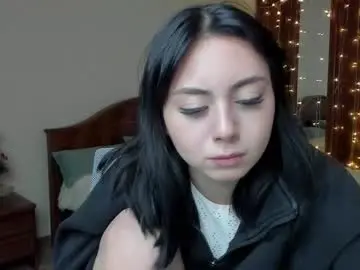 Chaturbate Live Sex Cam of mila_dance_