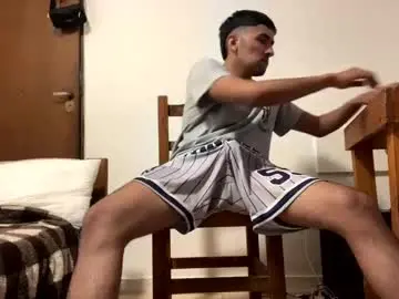 Chaturbate Sex Chat of y0ungwithbrowndick