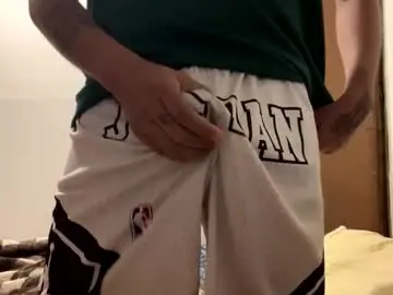 Chaturbate Sex Cam of y0ungwithbrowndick