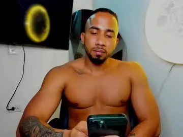 Chaturbate Live Sex Cam of cristobal12cock