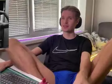 Chaturbate Sex Cam of leonnextdoor