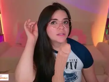 Chaturbate Best live sex cam show of cammiefoalss