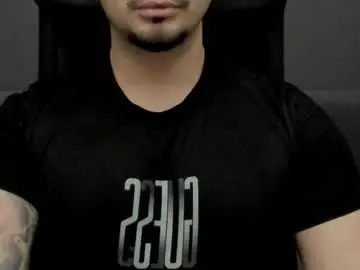 Chaturbate Live Sex Cam of tonywilcoxx