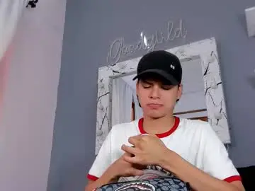 Chaturbate Sex Chat of camillo_virgil