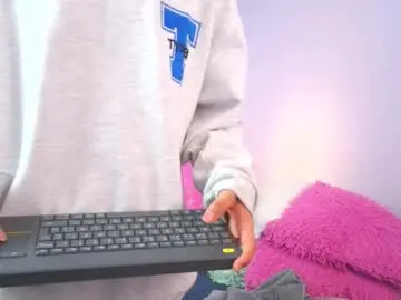 Chaturbate Live Porn of hottiie_guy