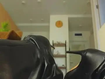 Chaturbate Free Porn Cam of lili__roze_