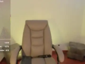 Chaturbate Live Sex of myaa_girl