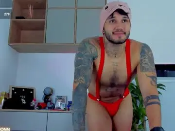 Chaturbate Live Sex Cam of deymon_scott