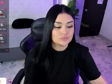 Chaturbate Live Sex Cam of emma_brown022