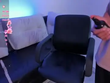 Chaturbate Nude Webcam of aaron_whitee