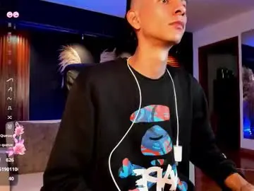 Chaturbate Nude Webcam of aaron_whitee