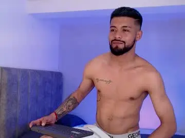 Chaturbate Sex Chat of eevil_boys_77