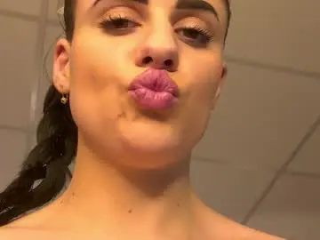 Chaturbate Free Live Porn of senigrandeee