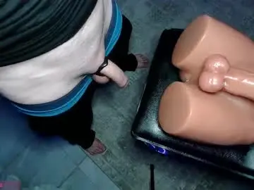 Chaturbate Sex Cam of thatswhatshesaid143