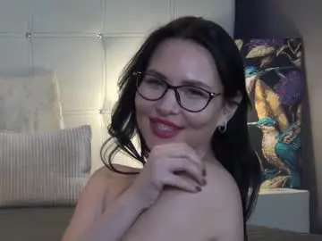 Chaturbate Live Sex Cam of valeriecoy