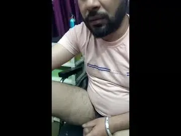 Chaturbate Sex Cam of cute_lucky7080