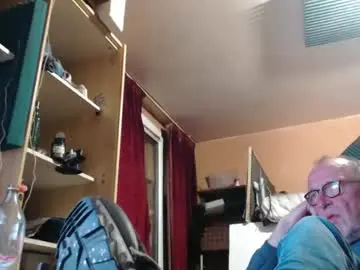 Chaturbate Live Sex Cam of pascal88881