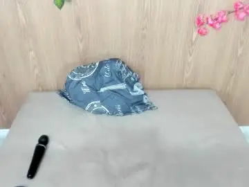 jenelotizz06 from chaturbate