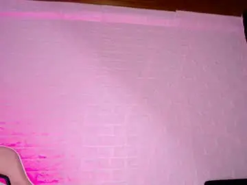 Chaturbate Free Porn Cam of dominic_queen