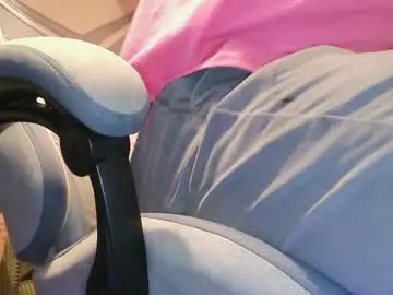 Chaturbate Live Sex Cam of purpledragon7711