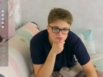 Chaturbate Free Porn Cam of robertokingsize