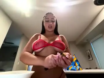 Chaturbate Live Sex Cam of candyclaws05