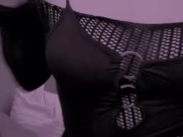Chaturbate Live Sex Cam of chantallovely
