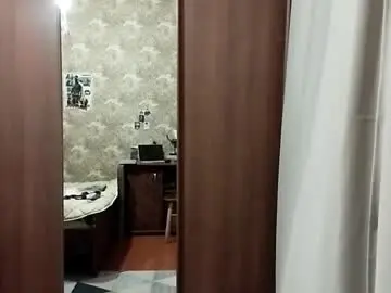 Chaturbate Nude Webcam of adelinehaefner