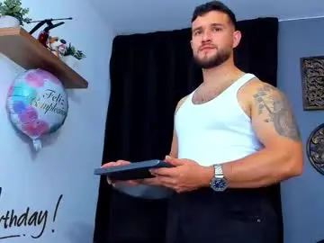 Chaturbate Live Sex Cam of andrewdiaz_