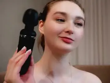 Chaturbate Live Sex Cam of linalure