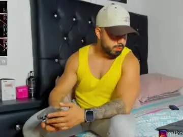 Chaturbate Free Live Porn of mikeblaree