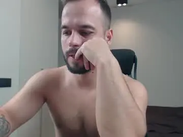 Chaturbate Live Sex Cam of sandro_best